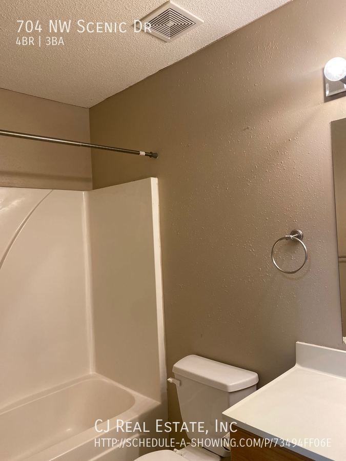 704 Nw Scenic Dr - Photo 6 of 10