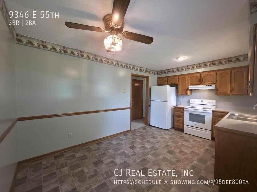 9346 E 55th St - Photo 4 of 11