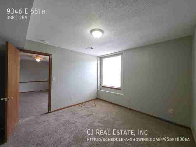 9346 E 55th St - Photo 6 of 11