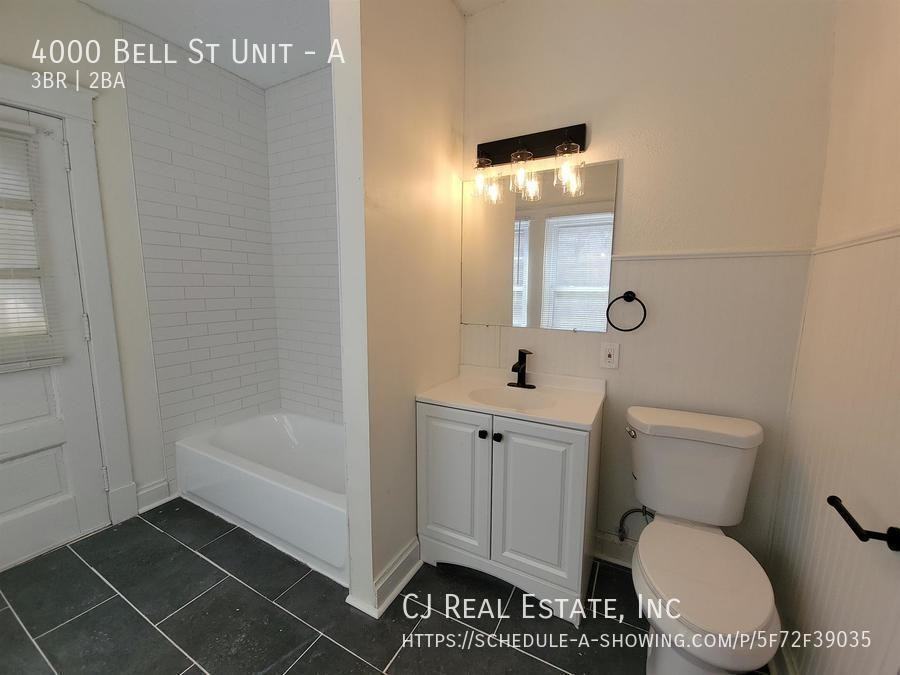 4000 Bell St #A - Photo 5 of 11