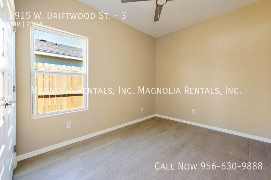 2915 W Driftwood St #3 - Photo 7 of 10