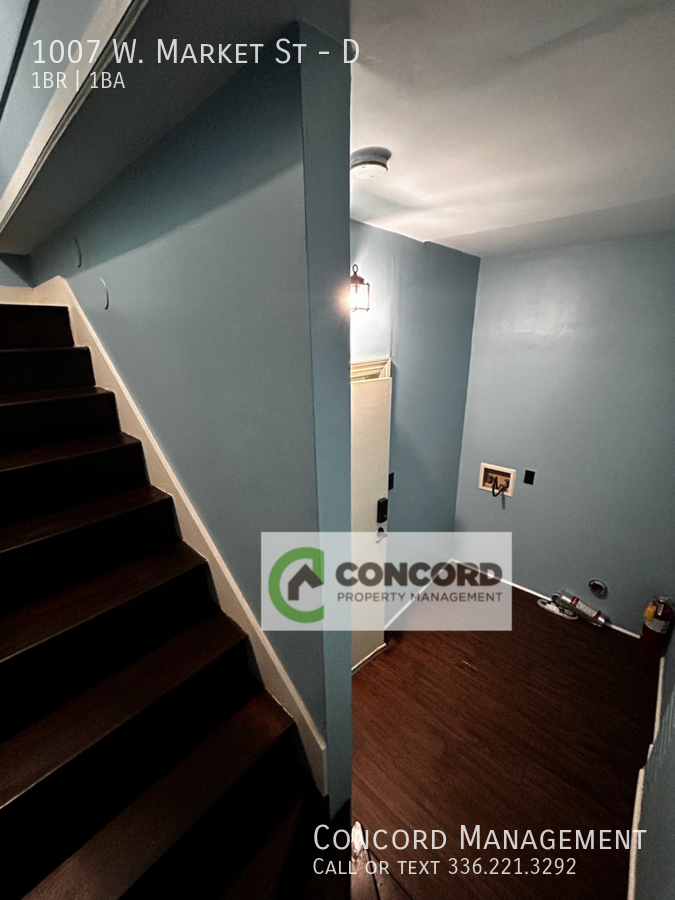 1007 W Market St #D - Photo 2 of 12