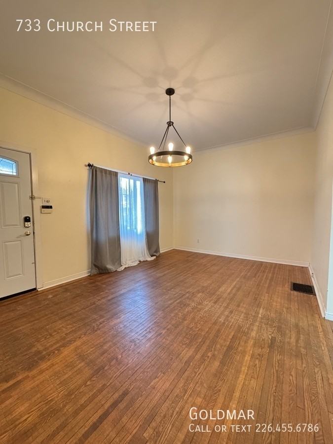 733 Church St - Photo 2 of 16