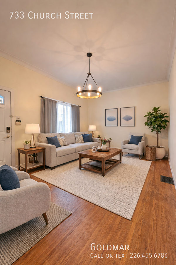 733 Church St - Photo 3 of 16