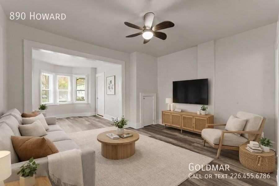 890 Howard Ave - Photo 3 of 12