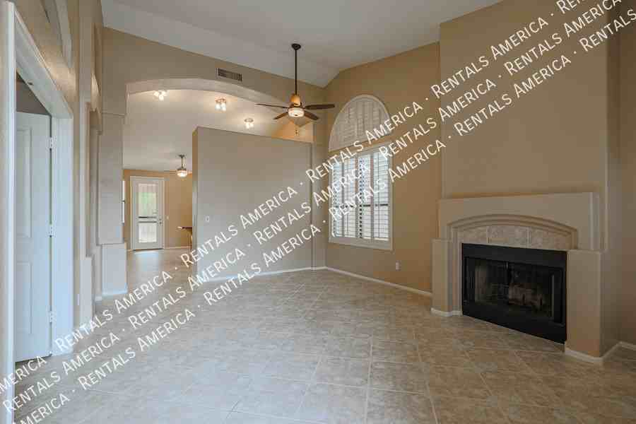 263 E Ashurst Dr - Photo 4 of 32