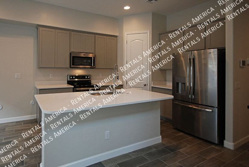 3725 E Catalina Dr - Photo 3 of 29