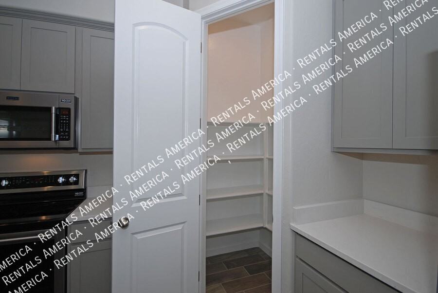 3725 E Catalina Dr - Photo 5 of 29