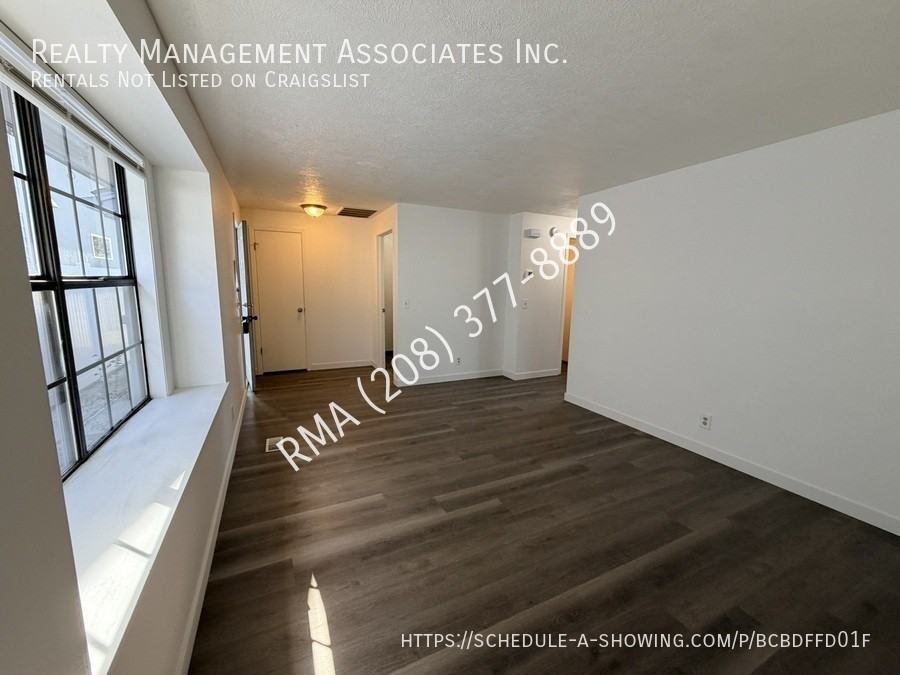 1524 S Denver Ave - Photo 4 of 9