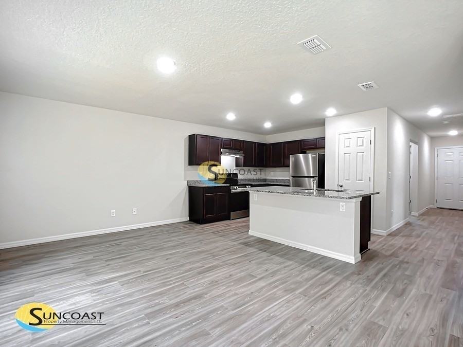 32 Rosepetal Ln #A - Photo 2 of 18