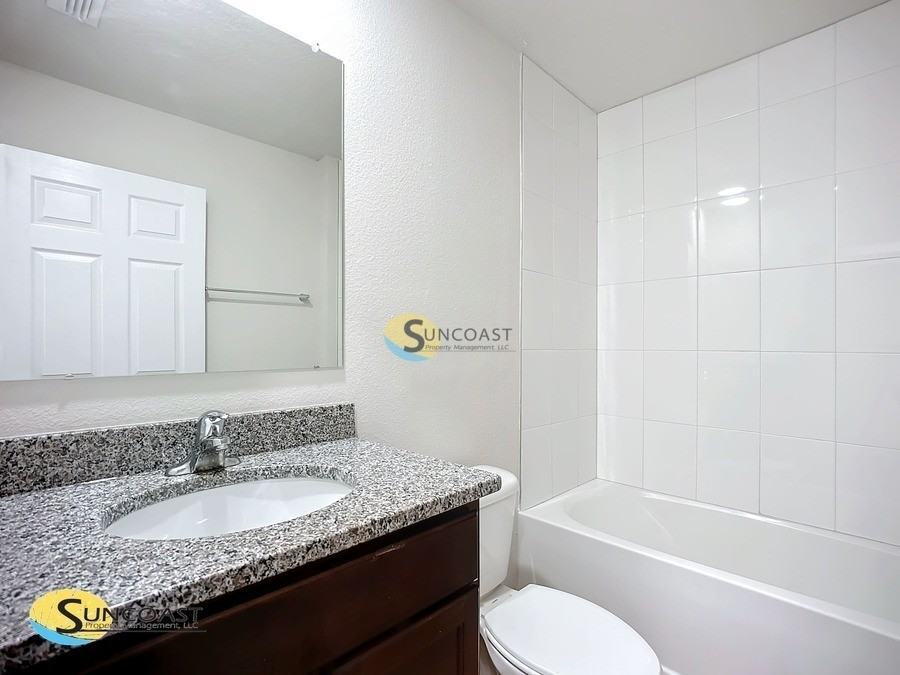 32 Rosepetal Ln #A - Photo 7 of 18