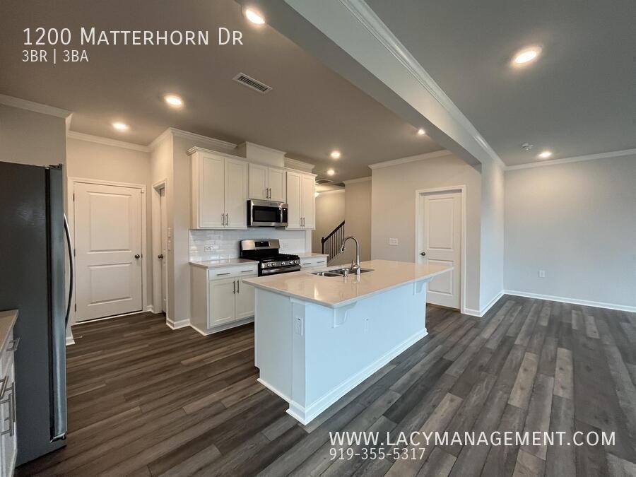 1200 Matterhorn Dr - Photo 7 of 40