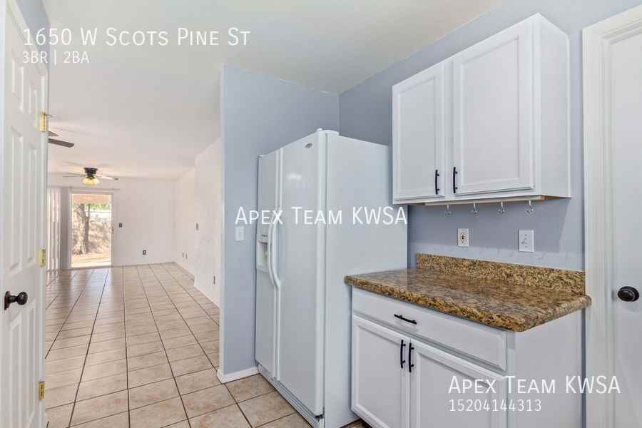 1650 W Scots Pine St - Photo 4 of 26
