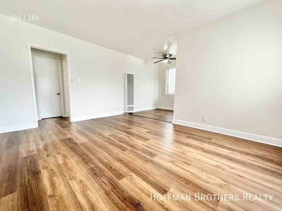 14639 Calvert St #9 - Photo 5 of 7