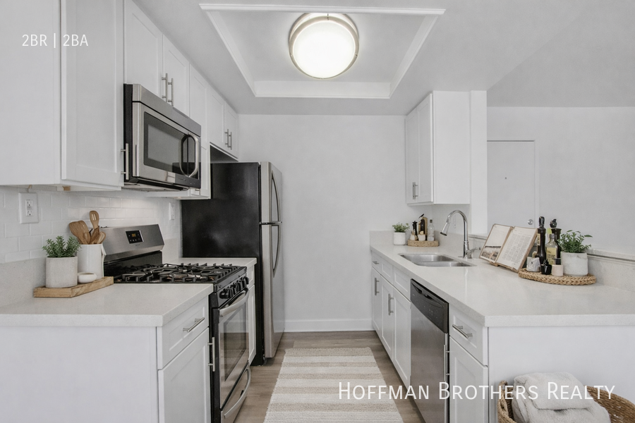 1320 N Sierra Bonita Ave #103 - Photo 2 of 11