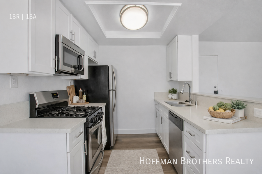 1325 N Gardner St #209 - Photo 2 of 7