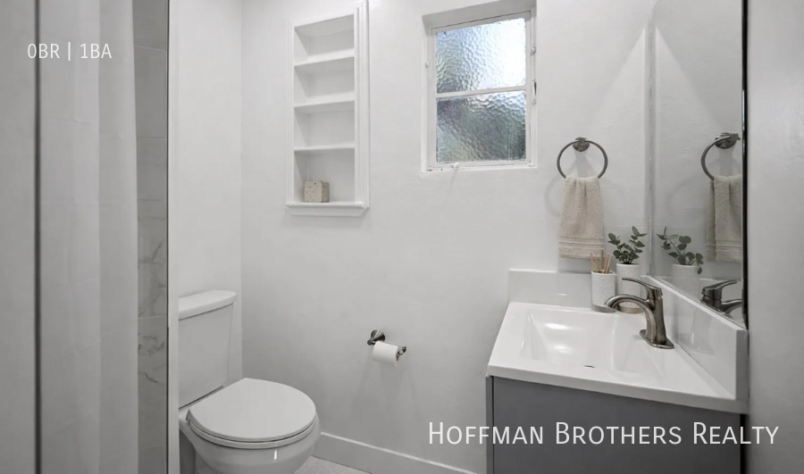 1137 N Clark St #6 - Photo 6 of 7