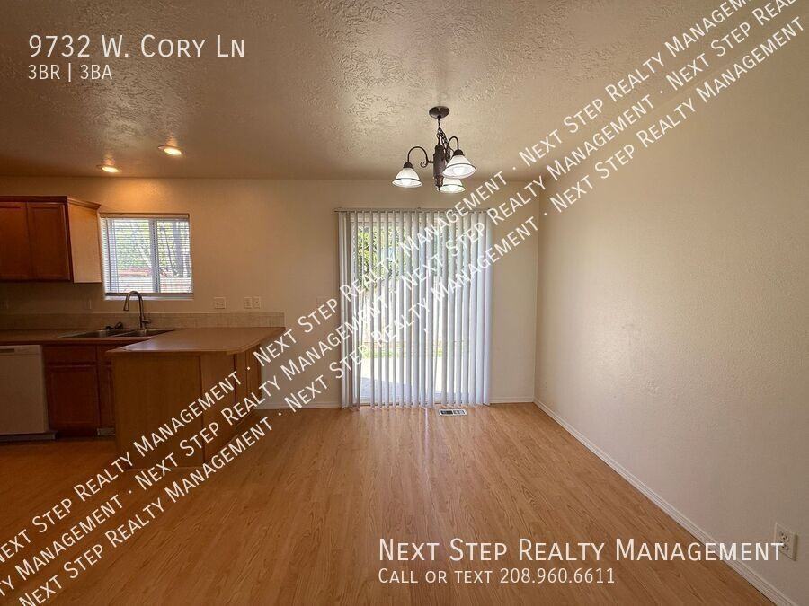 9732 W Cory Ln - Photo 4 of 22