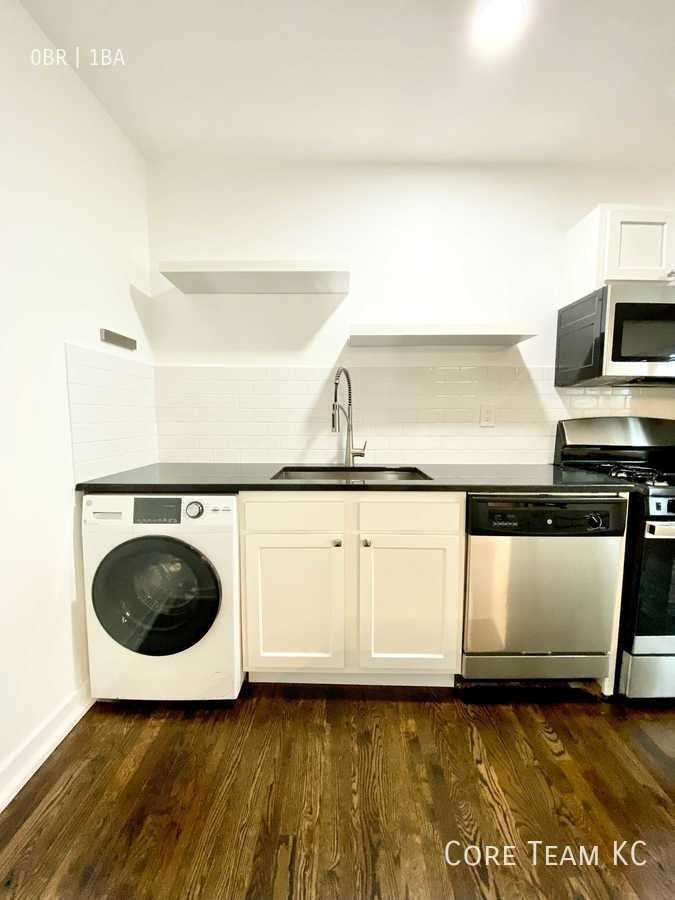 110 E 40th St #104 - Photo 7 of 10