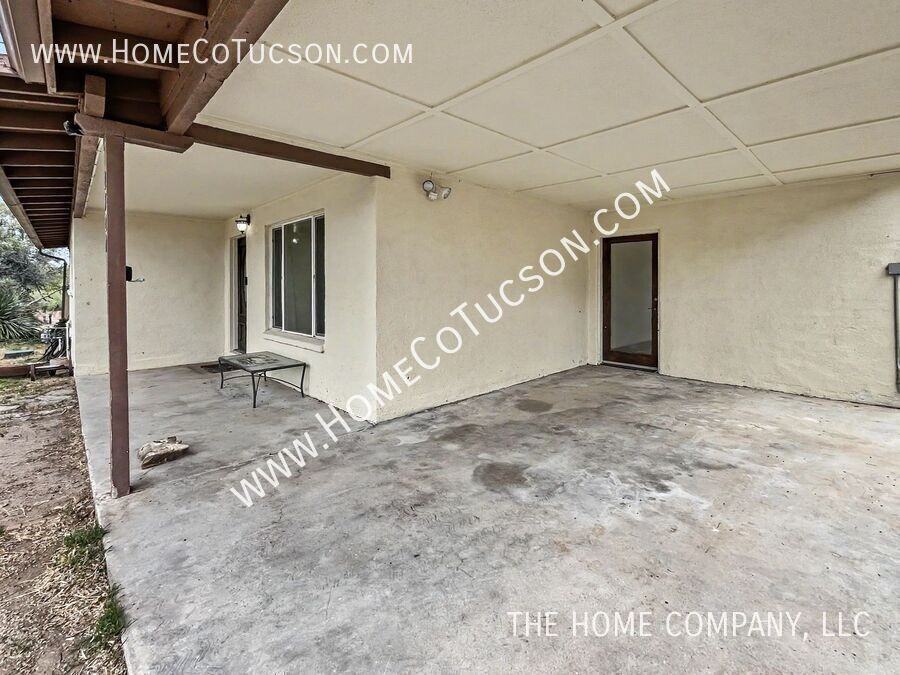 2320 W Calle Grato - Photo 3 of 50