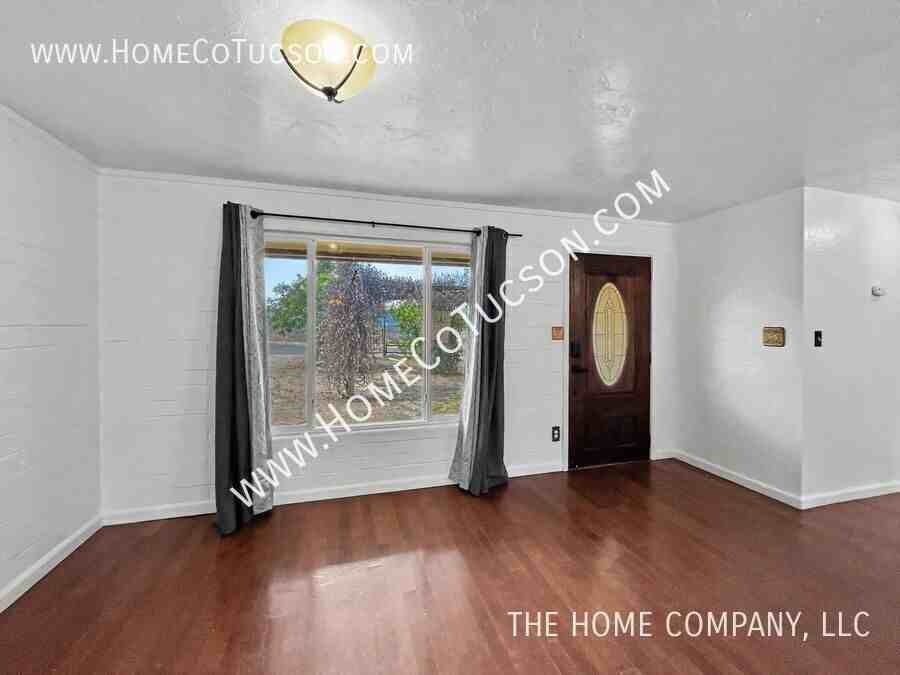2320 W Calle Grato - Photo 4 of 50