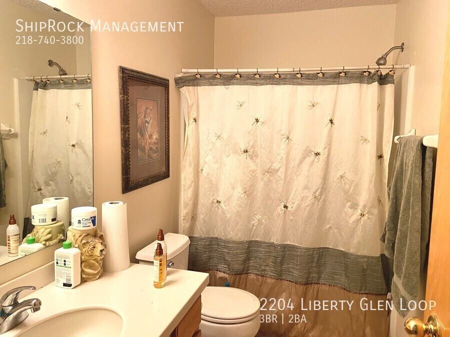 2204 Liberty Glen Loop - Photo 4 of 4