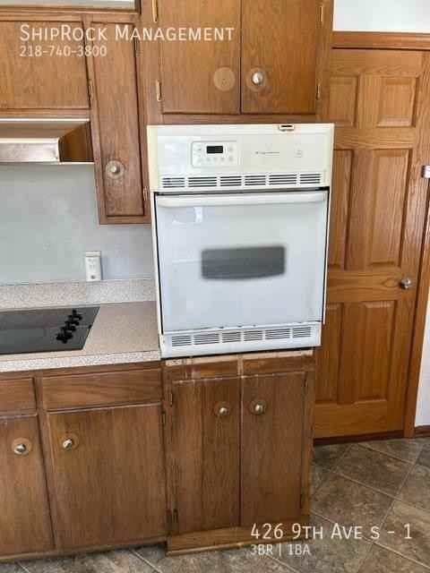 426 9th Ave S #1 - Photo 4 of 17