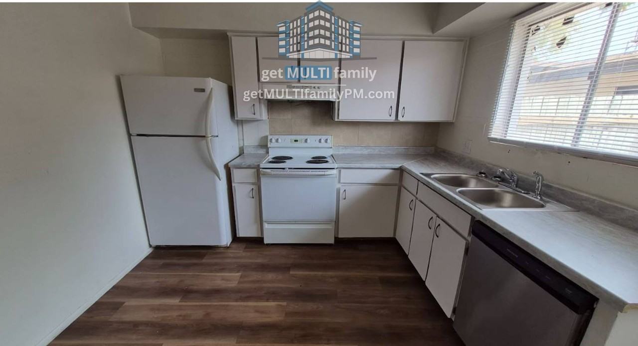 8407 E Coronado Rd #4 - Photo 2 of 22