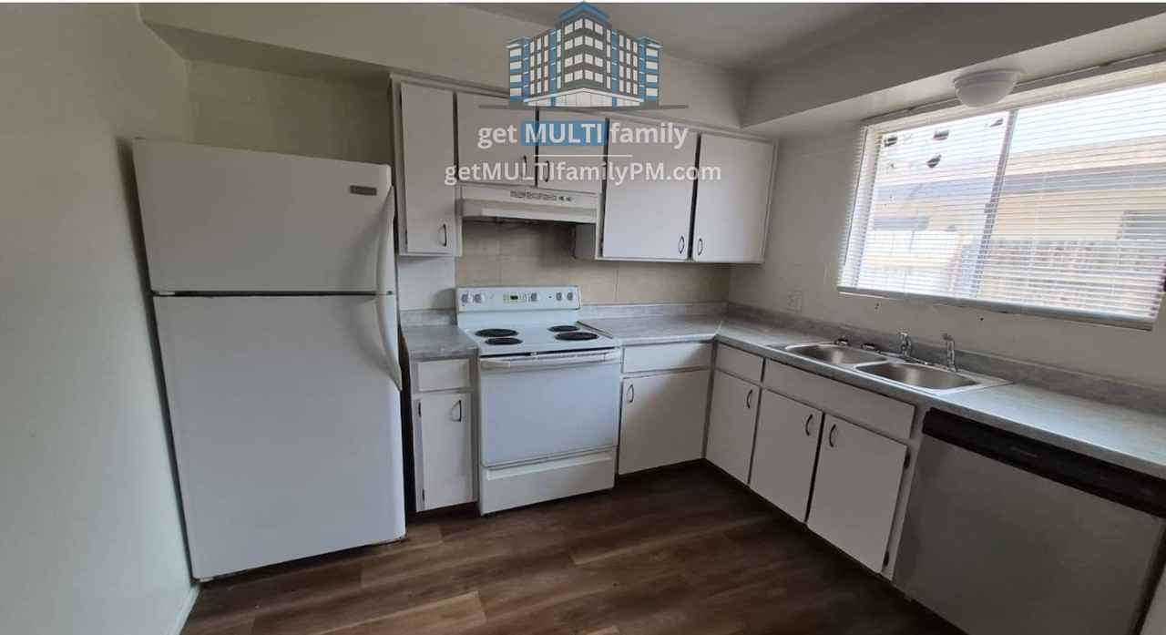 8407 E Coronado Rd #4 - Photo 4 of 22