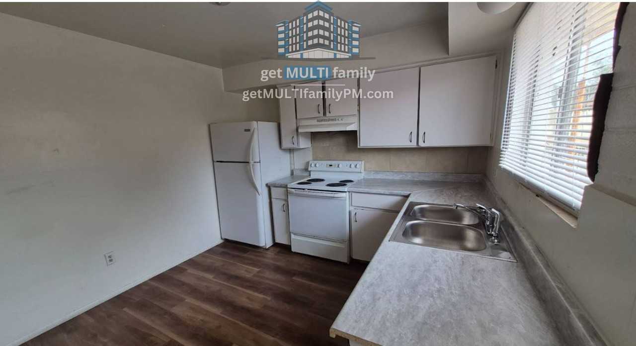 8407 E Coronado Rd #4 - Photo 5 of 22