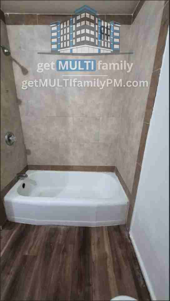 8407 E Coronado Rd #4 - Photo 6 of 22