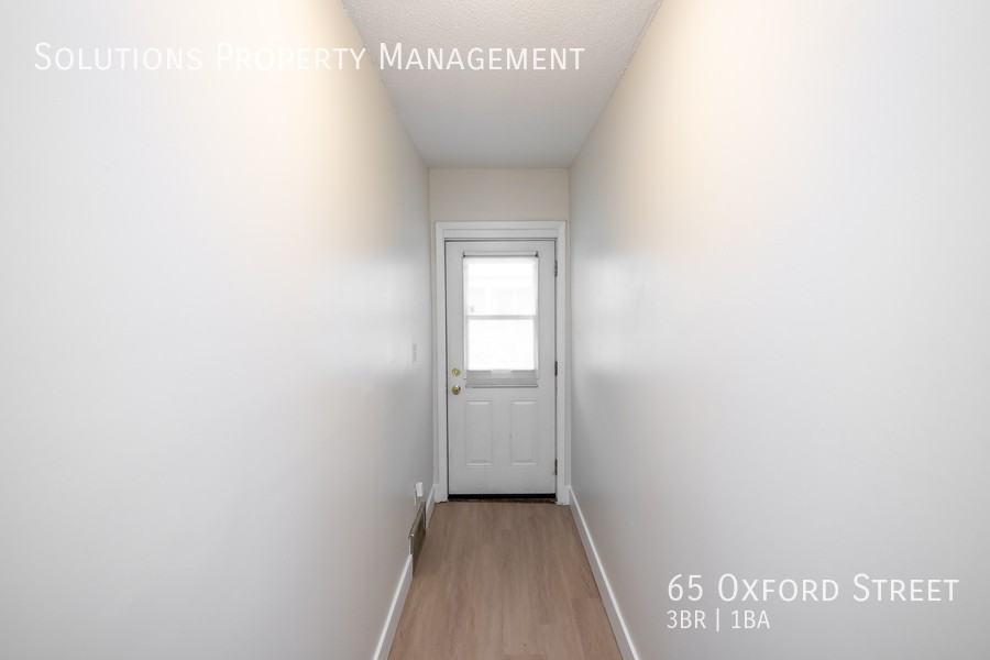 65 Oxford St - Photo 2 of 27