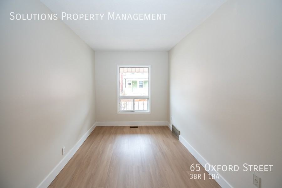 65 Oxford St - Photo 4 of 27