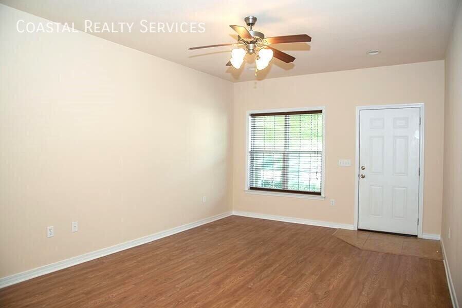 1469 Bentley Cir - Photo 3 of 19