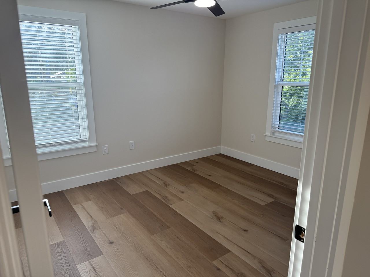 925 24th Ave N #1-2 - Photo 3 of 10