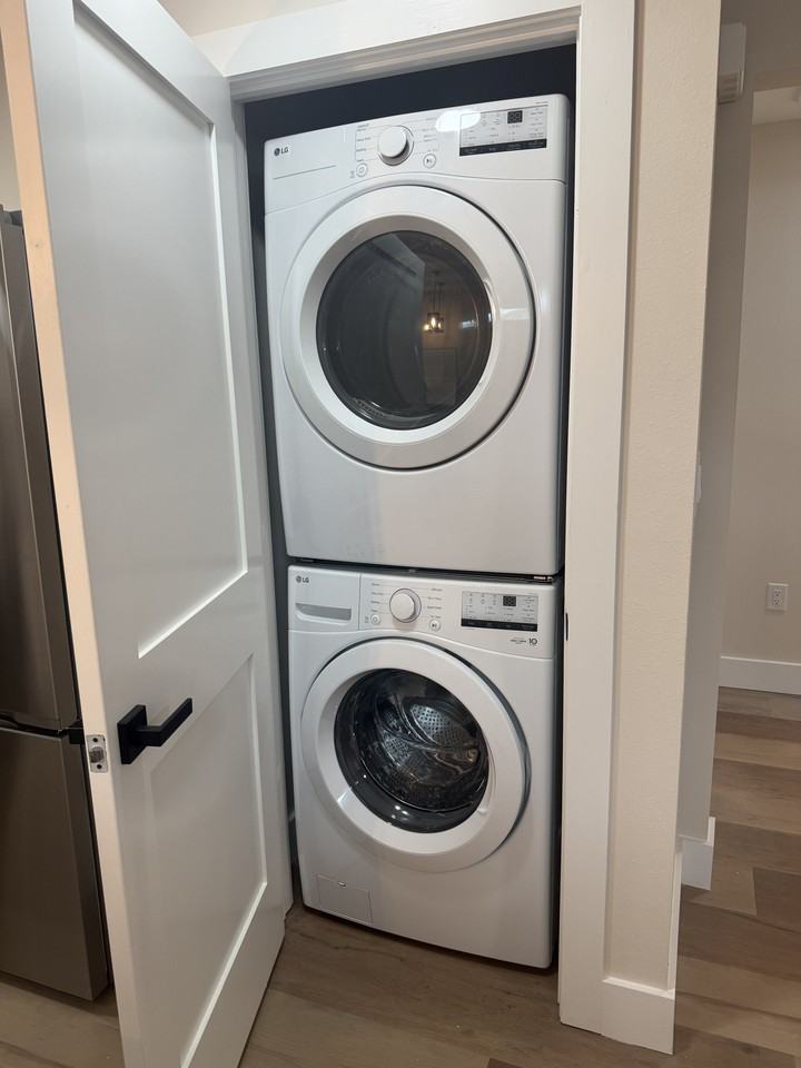 925 24th Ave N #1-2 - Photo 7 of 10