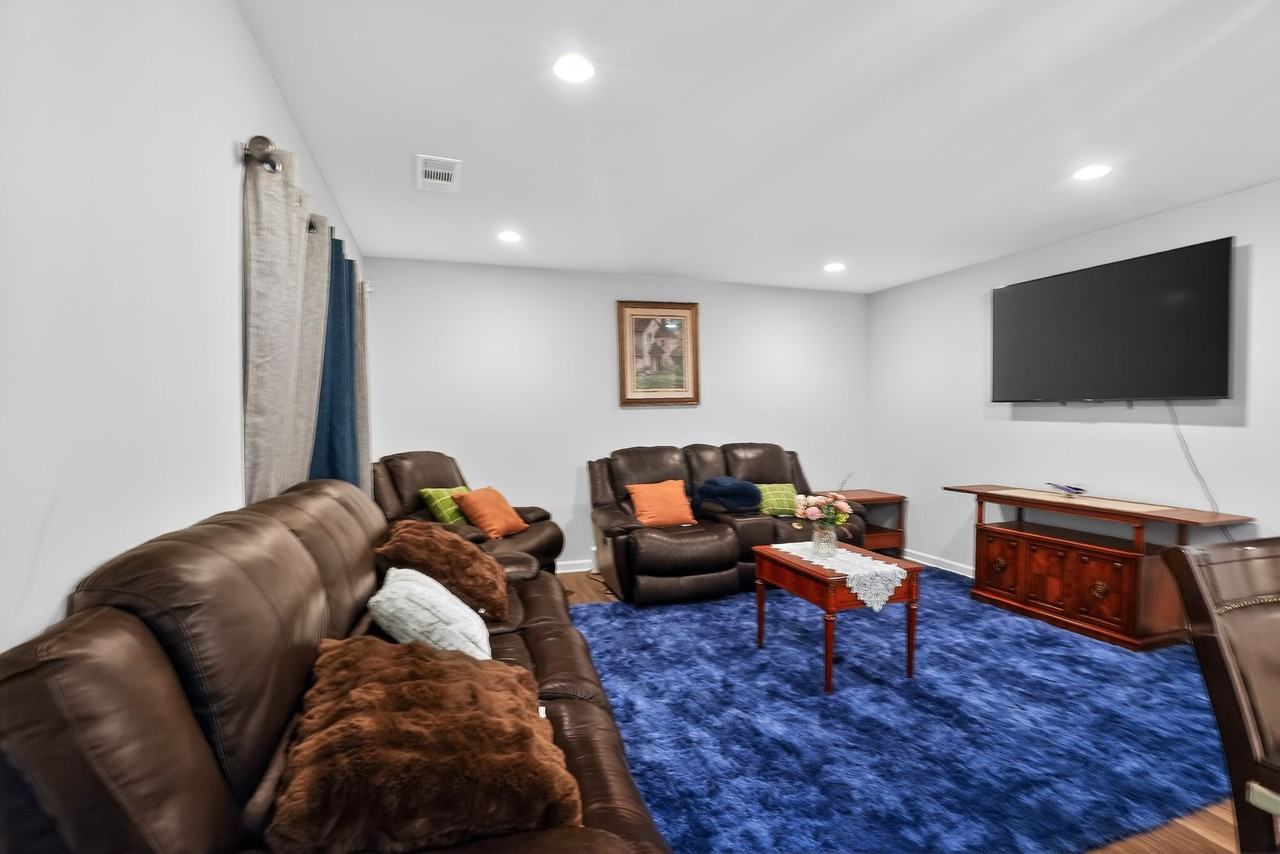 1127 2nd St Nw #NA - Photo 6 of 22