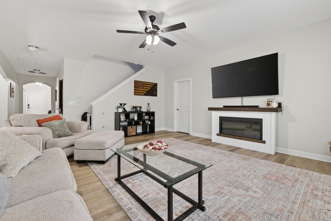 15109 Ockeechobee Ct #NA - Photo 3 of 33