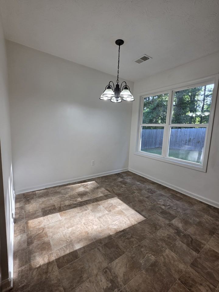 800 Pine Hill Ct #NA - Photo 5 of 18