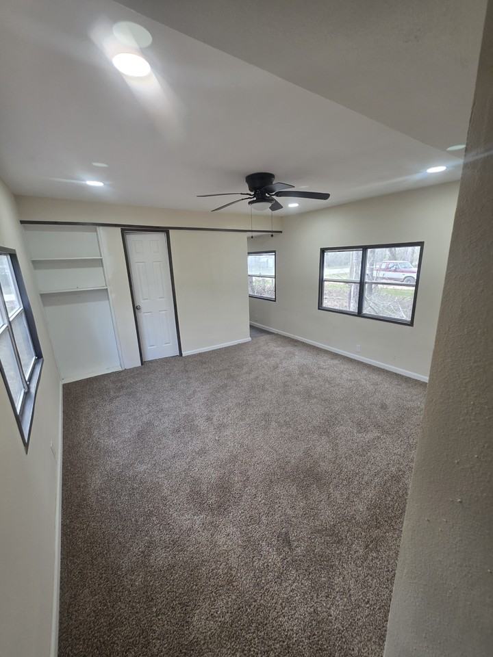 446 Lexington #NA - Photo 4 of 8