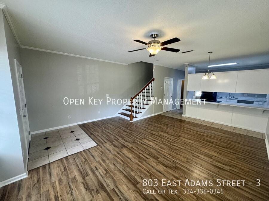 803 E Adams St #3 - Photo 7 of 30