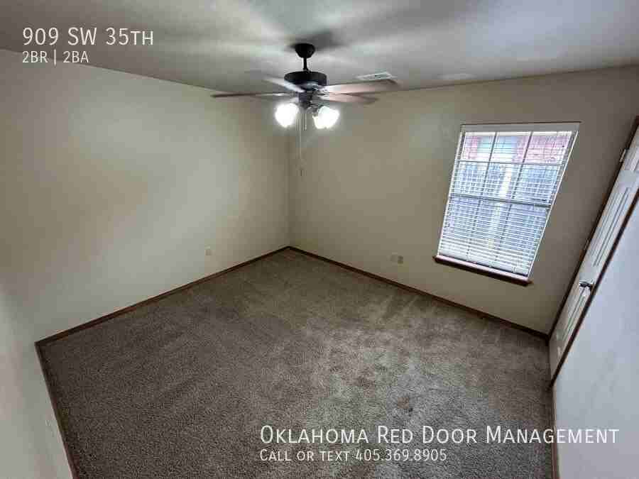 909 Sw 35th St - Photo 4 of 9