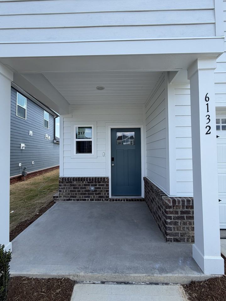 6132 Ivy Brook Trl #NA - Photo 2 of 32