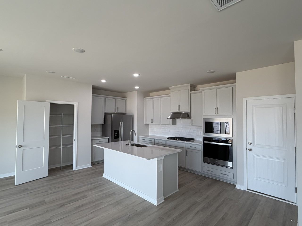 6132 Ivy Brook Trl #NA - Photo 6 of 32