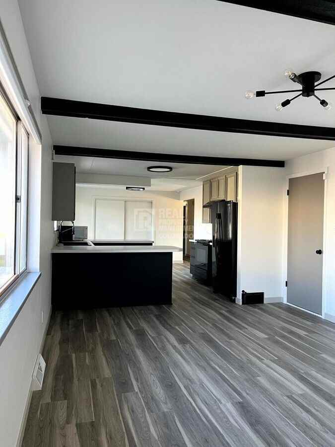 1031 20th St Sw - Photo 2 of 27