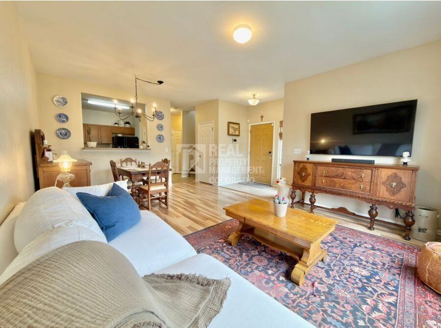 7512 Sandy Springs Pt - Photo 2 of 22