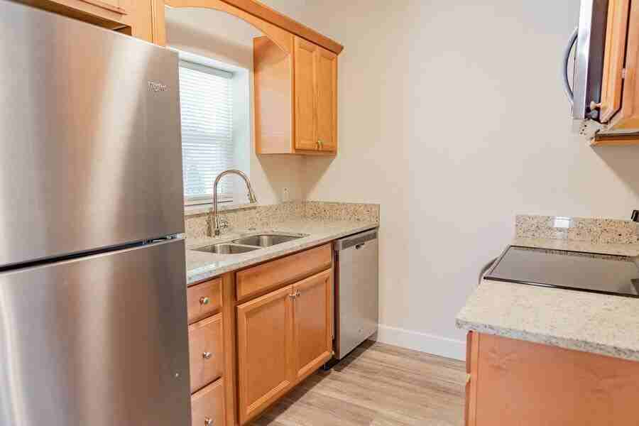 626 W Central Ave - Photo 3 of 7