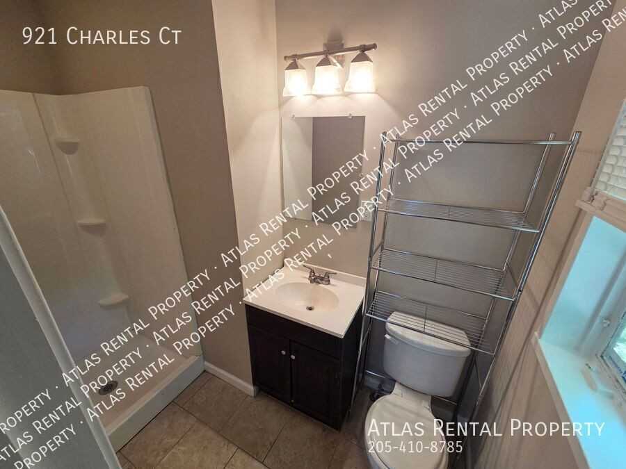 921 Charles Ct - Photo 6 of 10