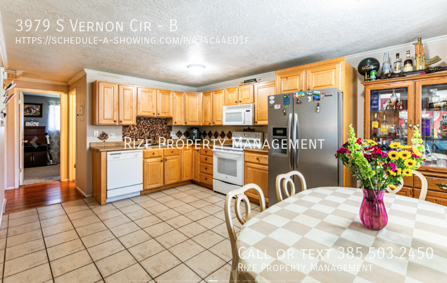 3979 S Vernon Cir #B - Photo 6 of 15