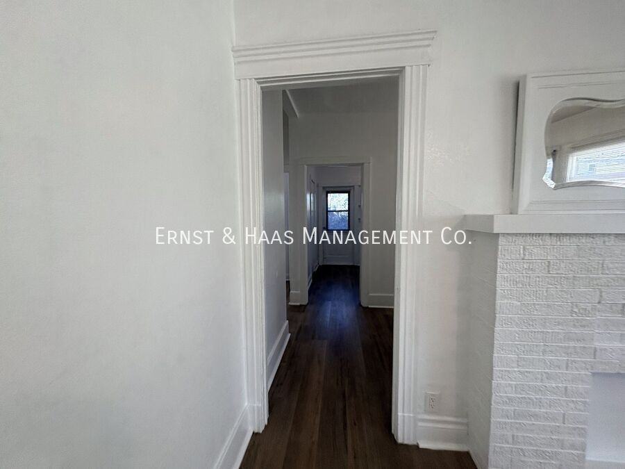 335 N Virginia Ct #D - Photo 7 of 24